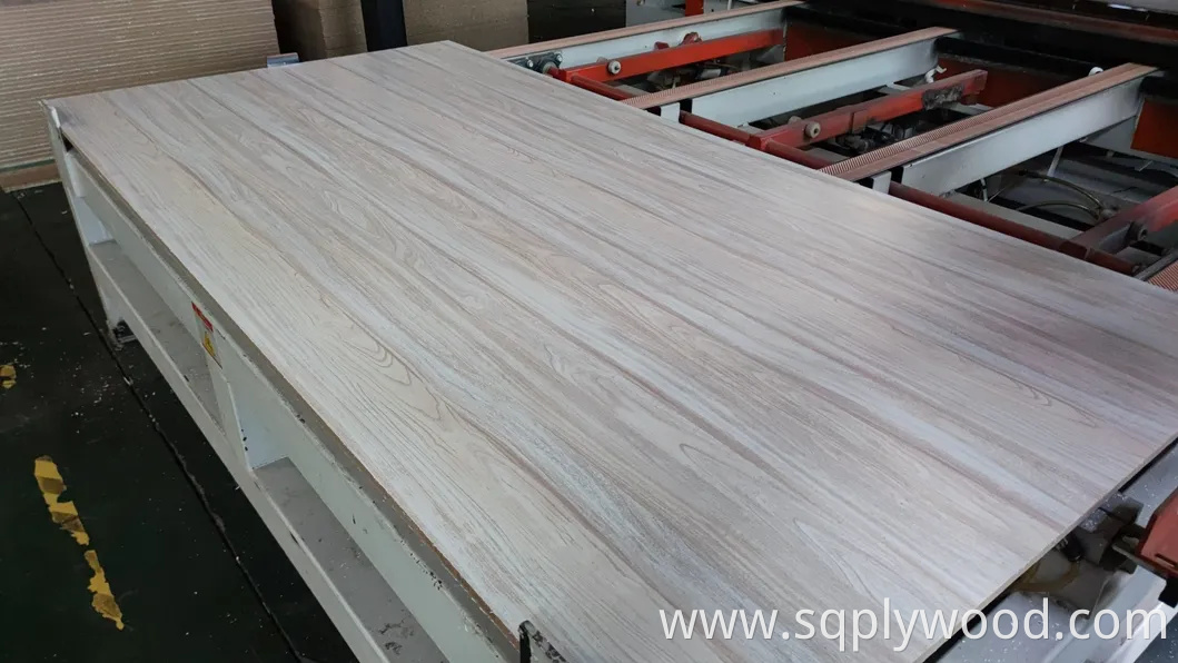 Melamine MDF Plain/Laminated/Slot/UV/Veneer/Melamine MDF for Furniture